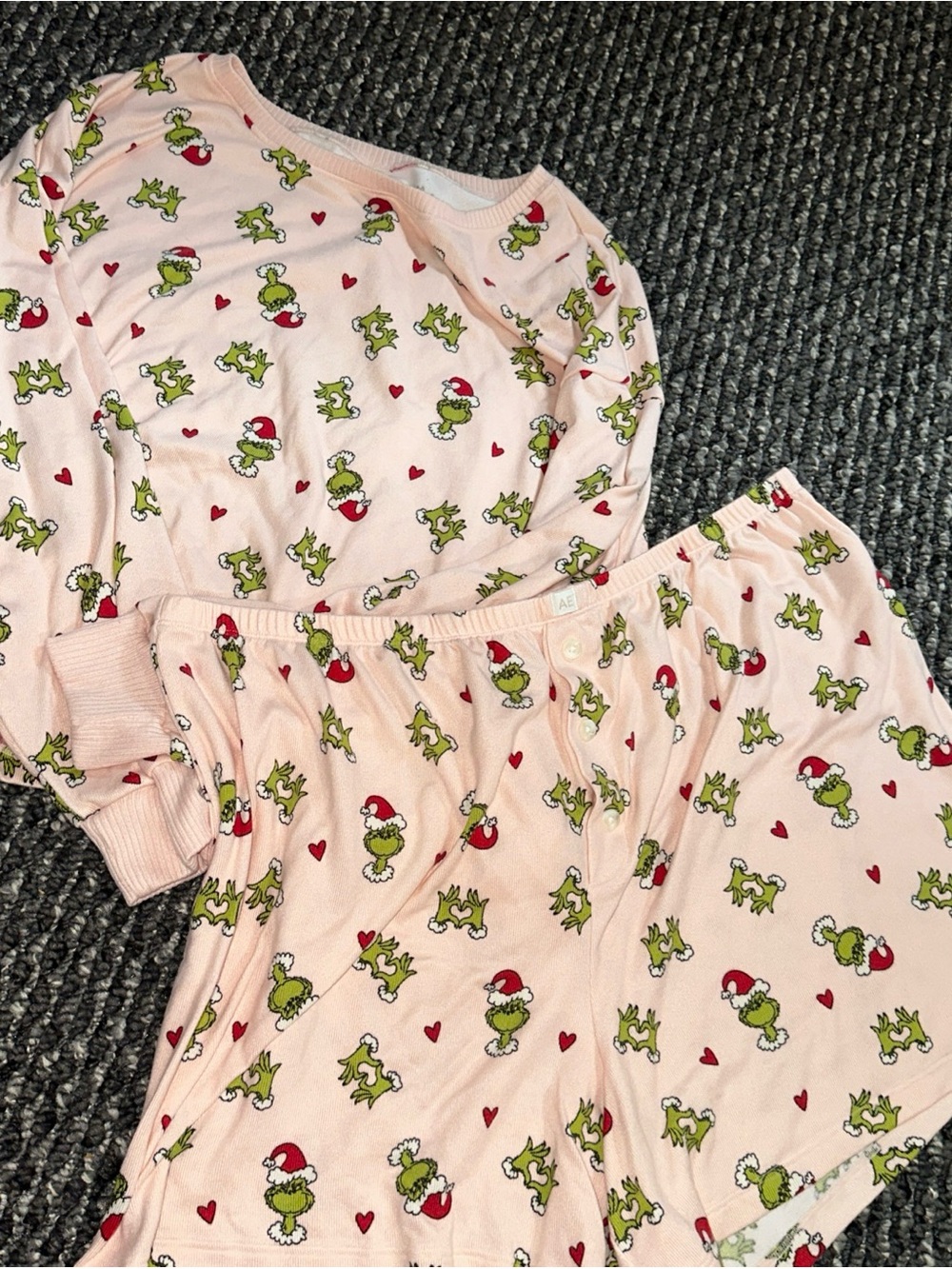 American Eagle Outfitters Pink Grinch Print Kids Pajama Set